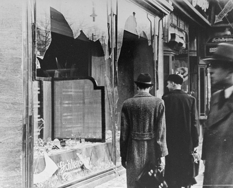 German Street Scene 1930s