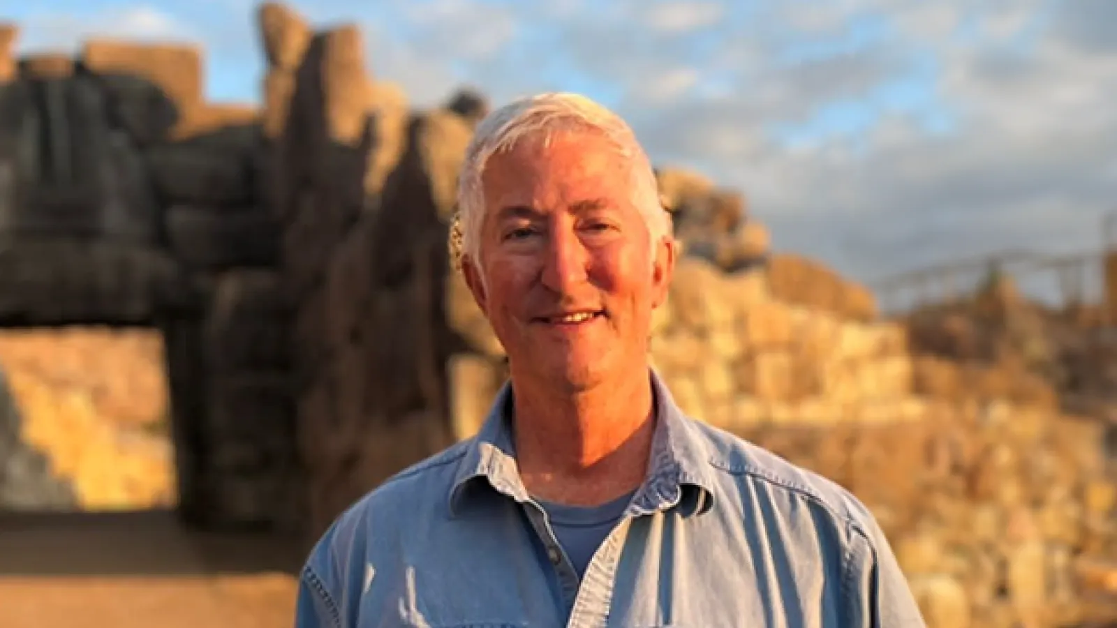 headshot of Eric Cline