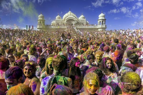 People playing with colors
